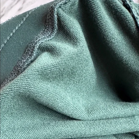 Fabletics Forest Green Pull-up Joggers w/ Side Pockets Women’s Medium - Picture 9 of 10